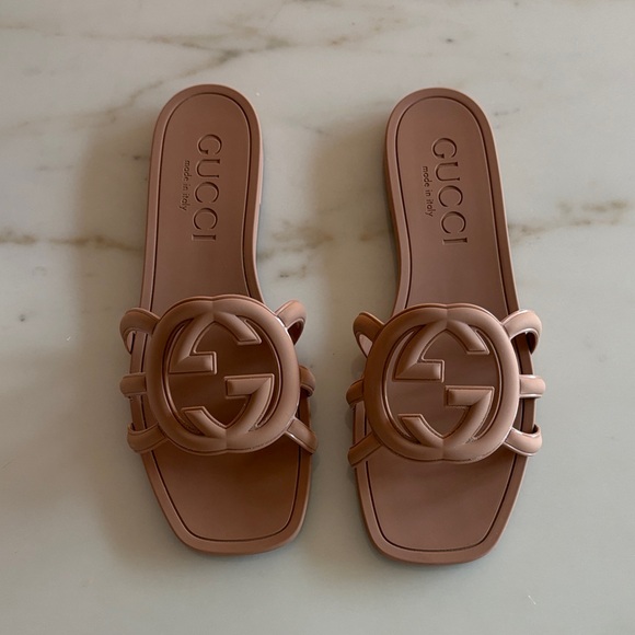 Gucci Shoes - Gucci Rubber Slide Vintage Camel